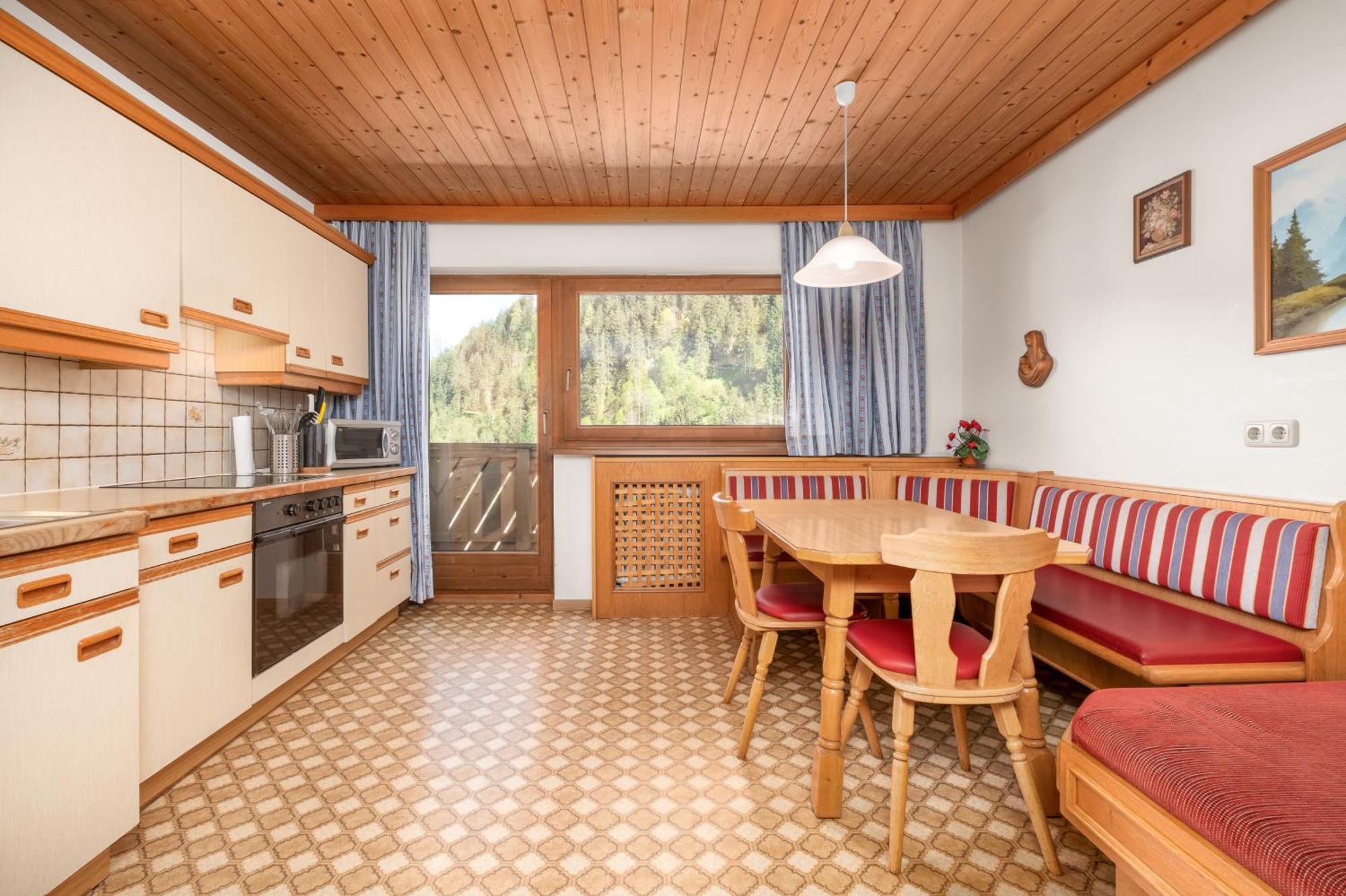 Haus Tuxerklamm Apartamento Mayrhofen Quarto foto